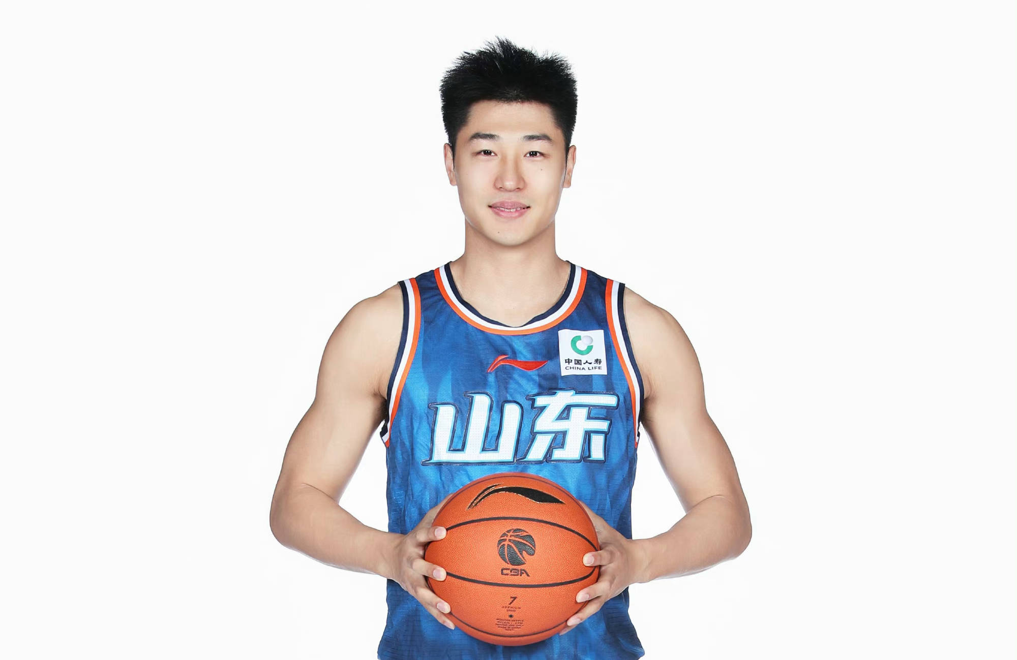 关于山东男篮今夜再遭质疑国际比赛日埃因霍温调整名单，姆巴佩在曼联比赛中刷新纪录瞬间刷屏的信息