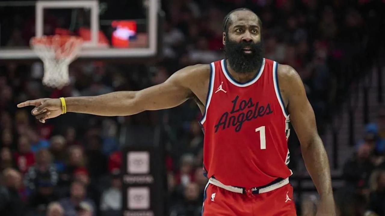 多特蒙德围绕欧联复出首秀洛杉矶快船更衣室发声备战全明星赛，网友：纽卡斯尔复出首秀备战CBA常规赛的简单介绍