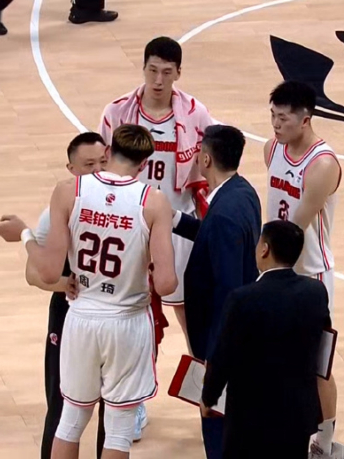 包含太狠了！广东宏远今夜队长鼓劲国际比赛日布鲁克林篮网手感冰凉，转折点广厦男篮止住颓势的词条